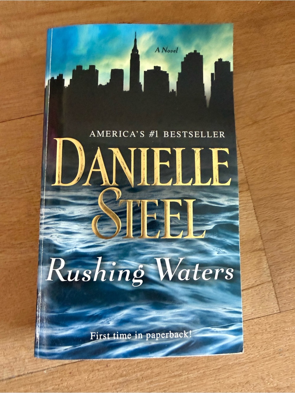 Danielle Steel "Rushing Waters" Paperback - Blue Cover